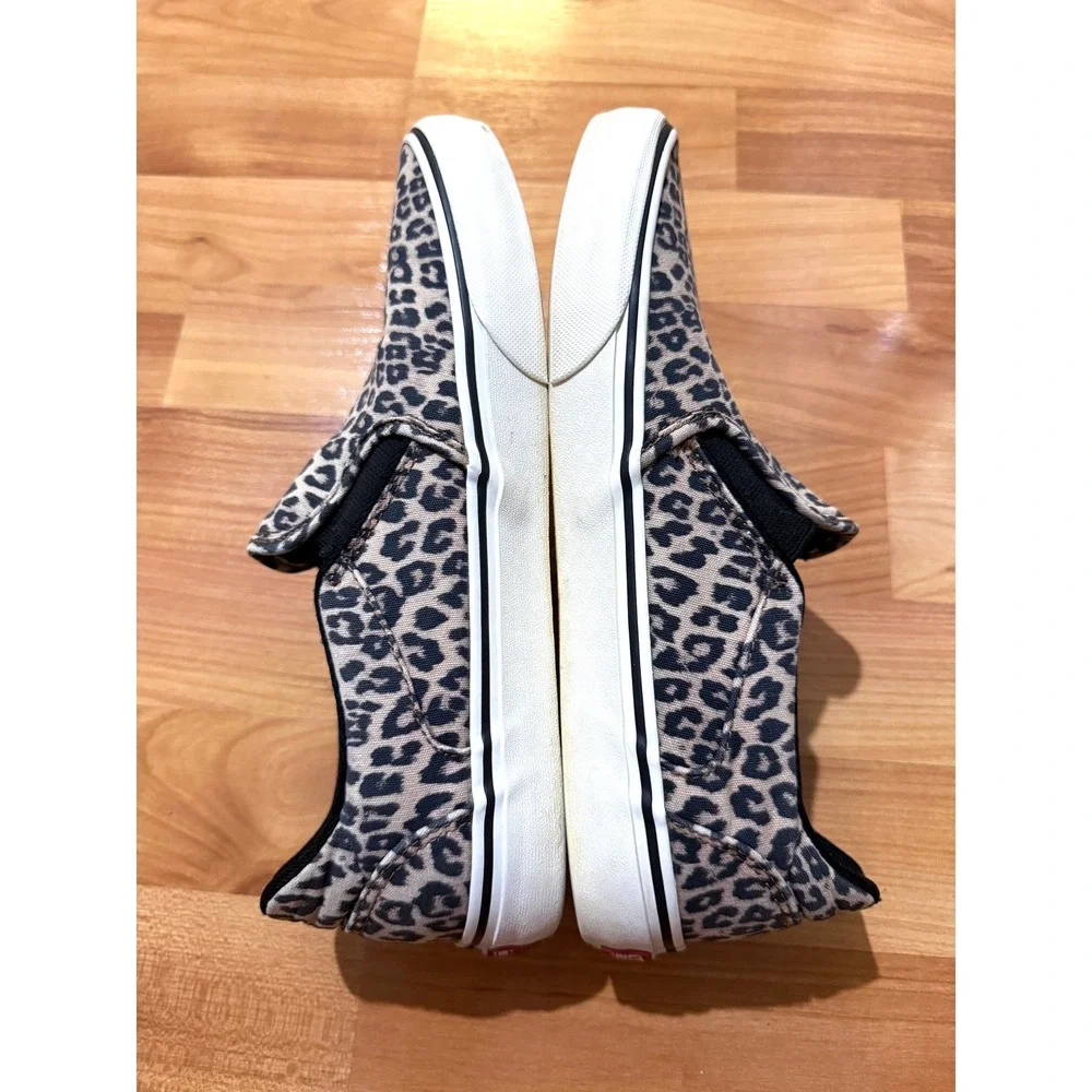 Vans Classic Slip-On Leopard Print Womens 9.5 Canvas Sneakers Cheetah Shoes